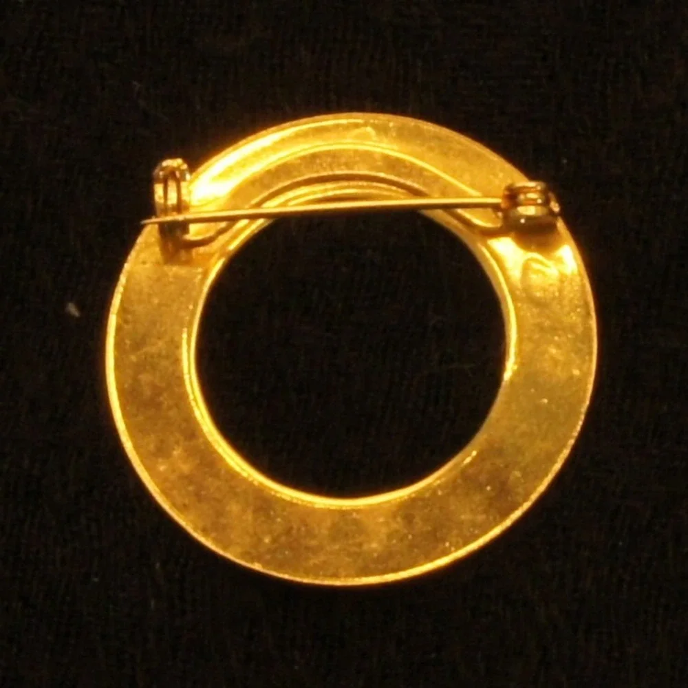 N/A gold tone